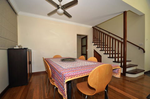 11 Barkala St. Dalmeny - Hotel Gold Coast 3