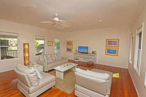 16 Beachway Pde, Marcoola: Linen Incl, WiFi, Pet Friendly, A/Cond. 500 BOND - Hotel Gold Coast 3