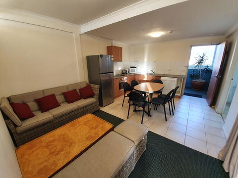 16 Lakeview Plaza - Hotel Gold Coast 0