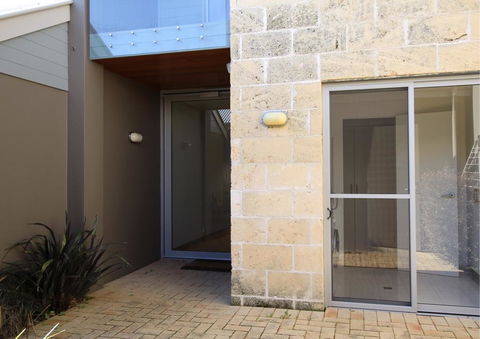 16 Seine Bay Apartment - Hotel Gold Coast 2