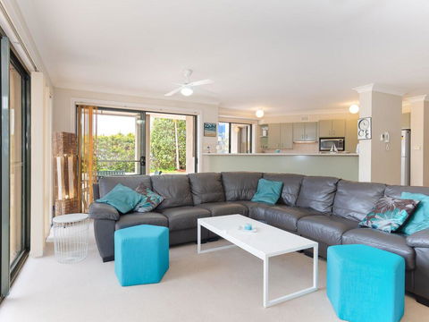 2 'Peninsula Waters' - Three Bedroom Unit With Spacious Private Courtyard & WIFI - Hotel Gold Coast 1