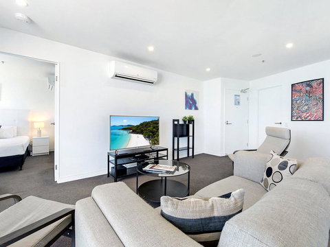 2 Bedroom Ocean View Apartment In Surfers Paradise - Hotel Gold Coast 1