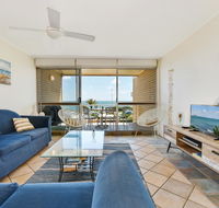 2 Bedroom Top Floor Unit - Ocean Views and Pool - Hotel Gold Coast