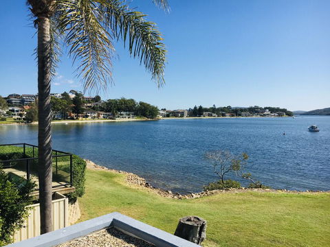 2 The Shores Soldiers Point - Waterfront - Uninterrupted Water Views INCLUDING ALL LINEN & TOWELS, Free Wi-Fi - Hotel Gold Coast 2
