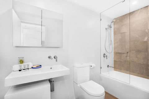 2-Bed Beach Apartment With Pool, Parking And Balcony - Hotel Gold Coast 3