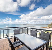 2/137 Soldiers Point Road - luxury unit on the waterfront with aircon and free unlimited Wi Fi - Hotel Gold Coast