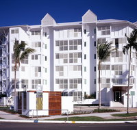 201 Lake Street - Hotel Gold Coast