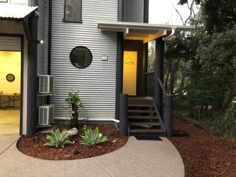25 Naiad Court - Rainbow Shores, The Ultimate Beachside Executive Property, Air Conditioned - Hotel Gold Coast 2