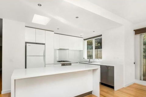 26 Malvern 3 Bedroom Home - Hotel Gold Coast 1
