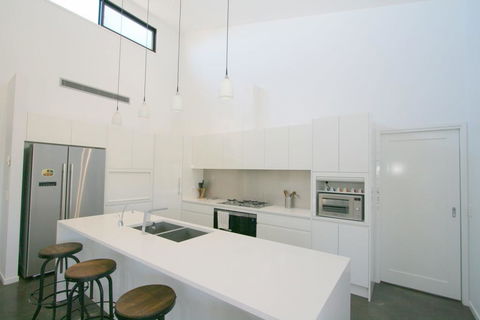 26 Twynam Street - Hotel Gold Coast 1