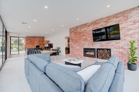 CASALE ESTATE - Hotel Gold Coast 1