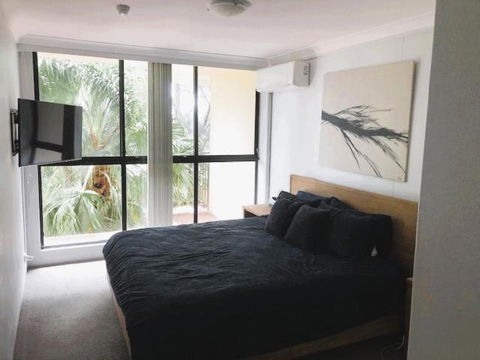 City Oasis - Terrific Location & District Views! - Hotel Gold Coast 1
