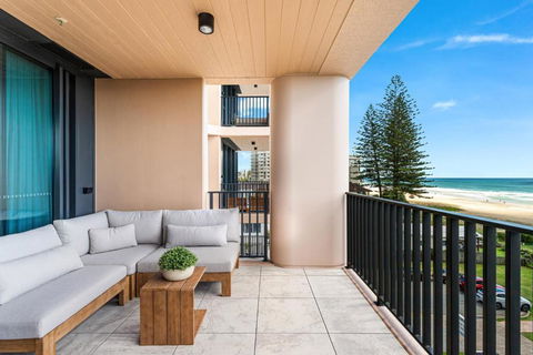 Coastal Modern Paradise - Hotel Gold Coast 0