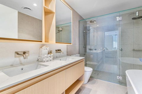Coastal Modern Paradise - Hotel Gold Coast 2