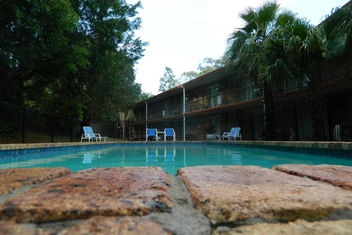 Coomera Motor Inn with Hotel Gold Coast