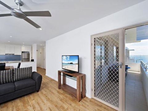 Del Rae Unit 18 25 Shoal Bay Road - Hotel Gold Coast 4