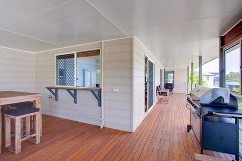 29 Cypress Avenue - Rainbow Beach, Close To The Beach With A Pool - Hotel Gold Coast 3