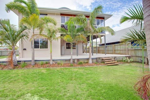 29 Cypress Avenue - Rainbow Beach, Close To The Beach With A Pool - Hotel Gold Coast 0