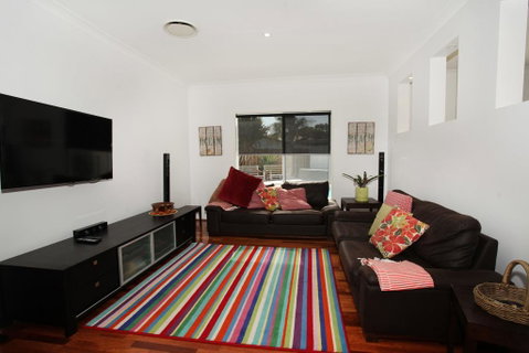 3 Bauhinia Crescent Marcoola - PET FRIENDLY, LINEN SUPPLIED, 500 BOND - Hotel Gold Coast 3