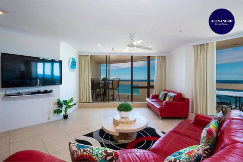 3 Bedroom Apartment - Panoramic Ocean Views - Hotel Gold Coast 0