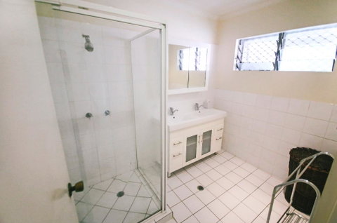 3 Bedroom Apartment // Spence St - Hotel Gold Coast 2