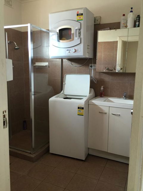 3 BEDROOM APARTMENT ST MARYS - Hotel Gold Coast 1