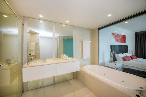 3 Bedroom Ocean View Private Apartment In Surfers Paradise - Hotel Gold Coast 3