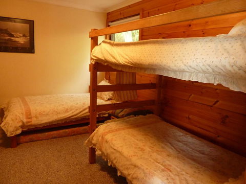31 Elizabeth Crescent - Hotel Gold Coast 2