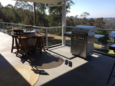 89 Berrambool Drive - Hotel Gold Coast 2