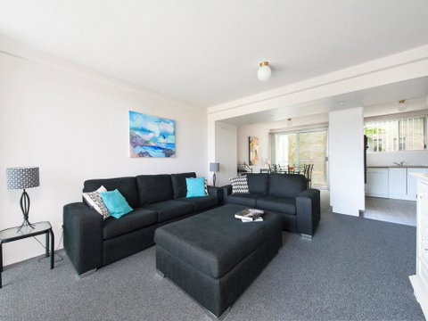 9 Cirrus @ Fingal Bay - Hotel Gold Coast 1