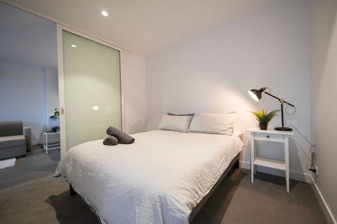 A Dreamy 2BR CBD Apartment Near Southern Cross - Hotel Gold Coast 3