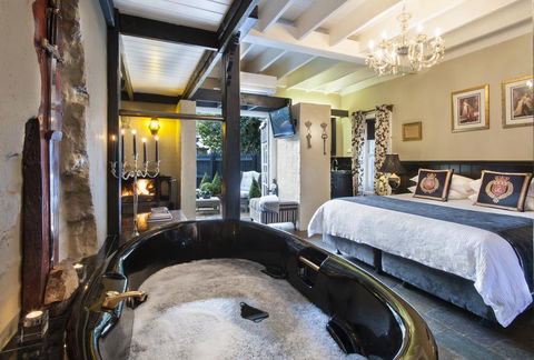 A Loft In The Mill Boutique Accommodation - Hotel Gold Coast 3