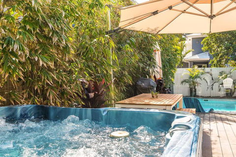 A PERFECT STAY - Aaloka Bay - Hotel Gold Coast 2