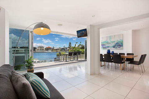 A PERFECT STAY - Casa Grande On The Water - Hotel Gold Coast 1