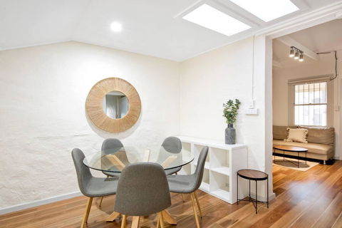 A Quaint Darlinghurst Cottage - Hotel Gold Coast 1