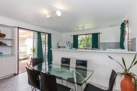 A River Bed Cottage - Hotel Gold Coast 2