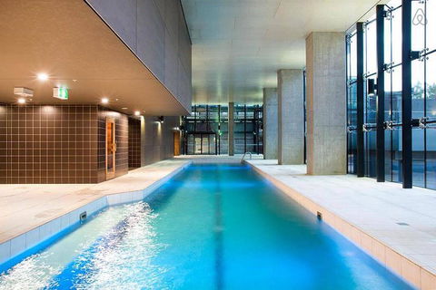 A Stylish 2BR CBD Apt With Beautiful City Views - Hotel Gold Coast 1