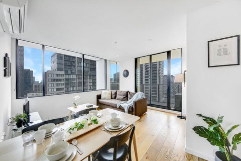 A Stylish 2BR CBD Apt With Beautiful City Views - Hotel Gold Coast 0