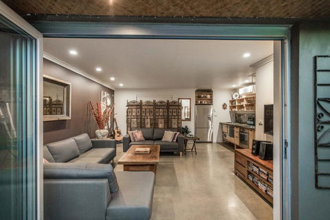 A SWEET ESCAPE - Brandon St Beach & Spa - Hotel Gold Coast 2