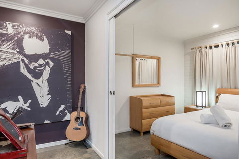 A SWEET ESCAPE - Brandon St Beach & Spa - Hotel Gold Coast 1