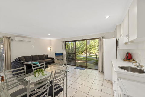 Aanuka Tropical Spa Bure - Hotel Gold Coast 0