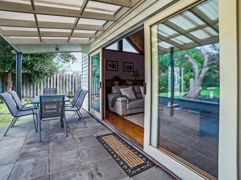Abrahams On Bank - Hotel Gold Coast 1
