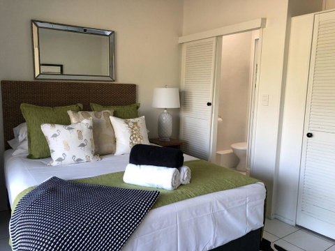 Absolute Beachfront - Hotel Gold Coast 1