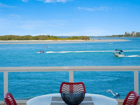 Absolute Waterfront On The Pumicestone Passage - Hotel Gold Coast 1