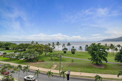 Acacia Court Hotel - Hotel Gold Coast 2