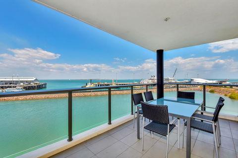 Accommodation At Darwin Waterfront - Hotel Gold Coast 2