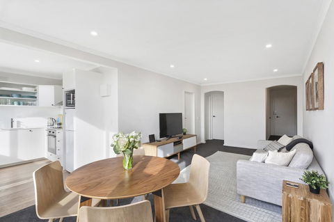Ace's Place - Hotel Gold Coast 2