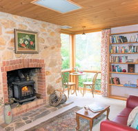 Adelaide Hills 'Camellia Cottage' - WiFi - Hotel Gold Coast