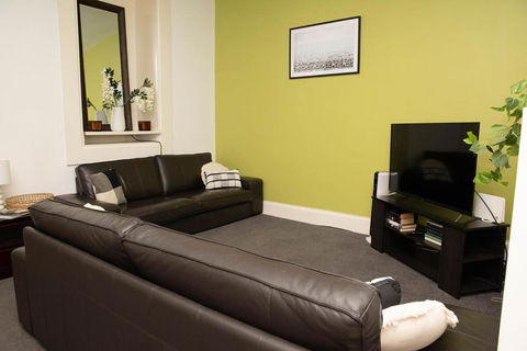 Edward Cottage - Trendy East Orange, Free Wi-Fi - Hotel Gold Coast 3