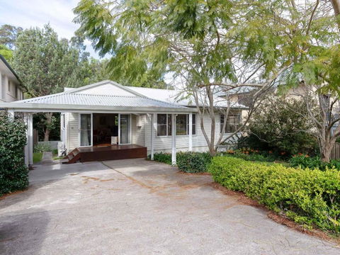 Dutchies Haven, 11 Christmas Bush Ave - Pet Friendly, Large Enclosed Yard, Air Con And Wi-Fi - Hotel Gold Coast 0